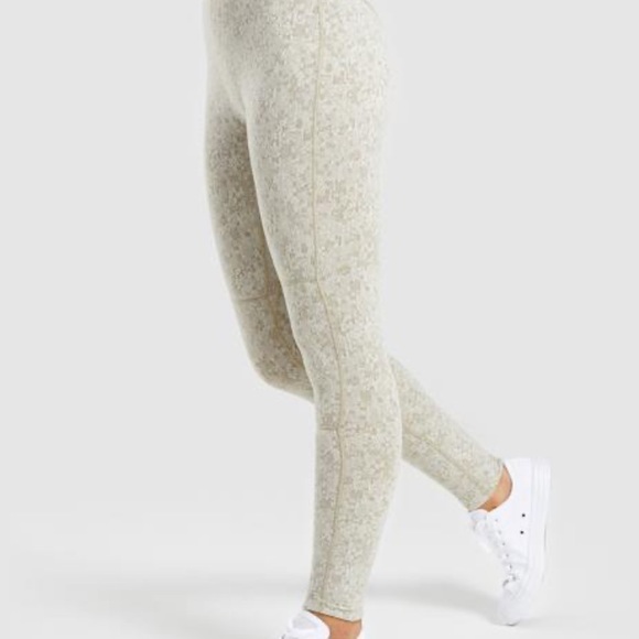 Gymshark fleur texture leggings washed khaki small - Picture 3 of 9